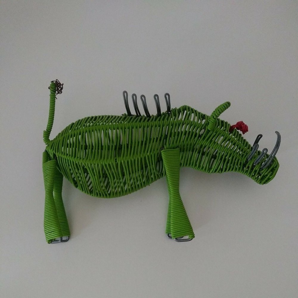 RARE Handmade NOT Beaded African Art WARTHOG Animal WIRE Sculpture Lime Green - Picture 2 of 6
